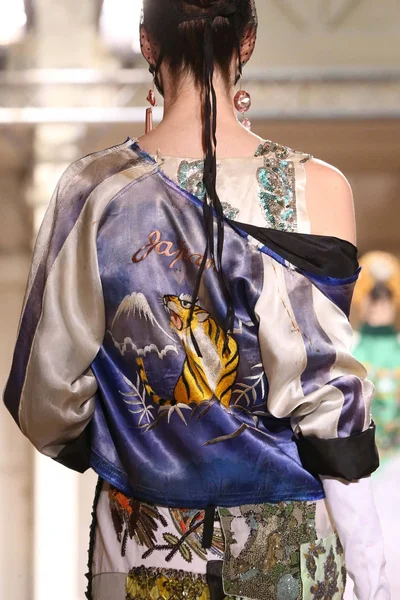 Look 61